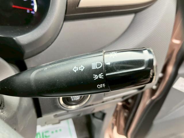 ソリオ Ｘ　ＥＴＣ　ナビ　ワンセグＴＶ　左パワースライドドア　プッシュスタート　スマートキー　ＨＩＤヘッドライト　フォグランプ　ＩＳＯＦＩＸ（21枚目）