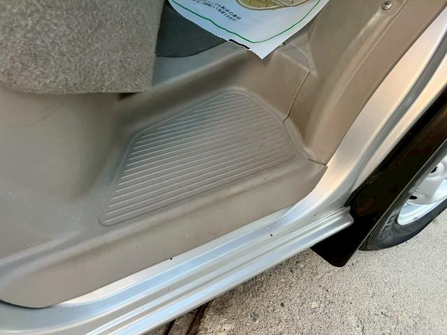 エブリイ ＰＣ　切り替４ＷＤ　マニュアル　ハイルーフ　エアコン　パワステ　キーレス　レベライザー（24枚目）