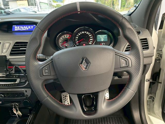 メガーヌ ルノー スポール(15枚目)