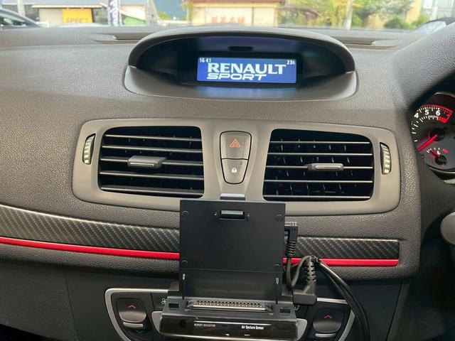 メガーヌ ルノー スポール(27枚目)