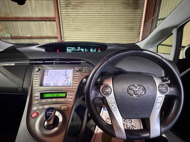 プリウス Gツーリング レザーパッケージ 無事故 070パール プリクラッシュ メーカーOPナビ フルオプション車両(15枚目)