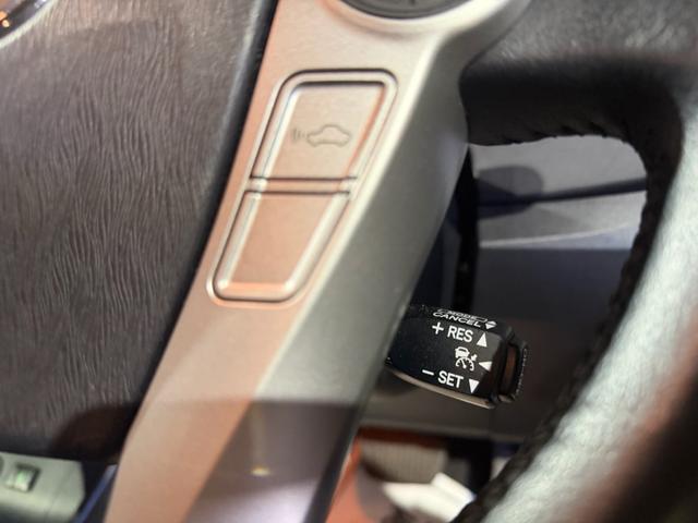 プリウス Gツーリング レザーパッケージ 無事故 070パール プリクラッシュ メーカーOPナビ フルオプション車両(16枚目)