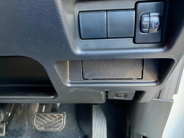 スペーシア ＨＹＢＲＩＤ　Ｘ　★純正ナビ　シートヒーター★　純正ナビ　全方位カメラ　シートヒーター　オートライト　スライドドア　プッシュスタート　オートエアコン　衝突被害軽減システム　衝突安全ボディ　盗難防止システム（41枚目）