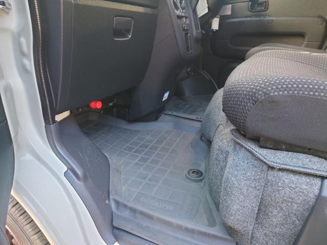 ハイゼットカーゴ クルーズSAIII パートタイム4WD アイドルストップ キ-レス 電動格納式ドアミラー ナビ バックアイカメラ ETC車載器 エアバック ABS 横滑り防止 デュアルエアバッグ マニュアルエアコン(14枚目)