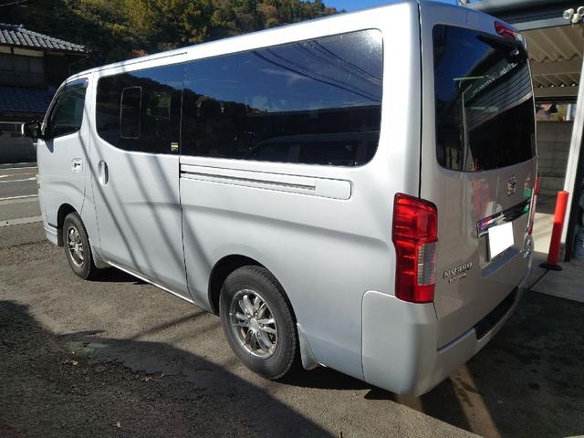 NV350キャラバンバン ロングプレミアムGXターボ ワンオーナー車 記録簿 切替式4WD ETC ナビ Bモニター インテリキー アルミ ブルートゥースオーディオ 電動格納ミラー イモビライザー エアコン キーフリー パワステ ABS PW(4枚目)