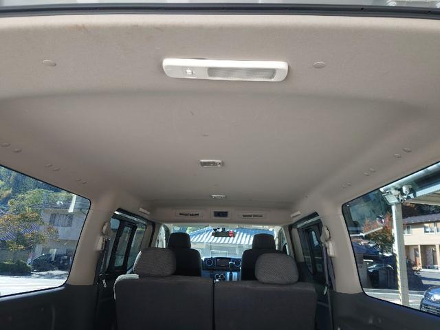NV350キャラバンバン ロングプレミアムGXターボ ワンオーナー車 記録簿 切替式4WD ETC ナビ Bモニター インテリキー アルミ ブルートゥースオーディオ 電動格納ミラー イモビライザー エアコン キーフリー パワステ ABS PW(13枚目)