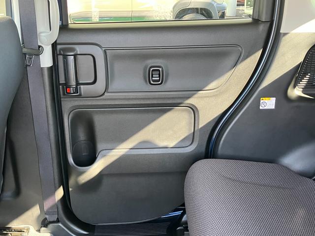 ワゴンＲスマイル ＨＹＢＲＩＤ　Ｓ　２ＷＤ　３型　全方位モニターナビ装着車（32枚目）