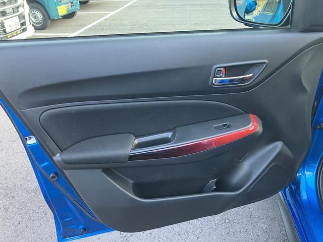 スイフトスポーツ 2型 6MT 全方位モニターナビ ETC ワンオーナー(37枚目)