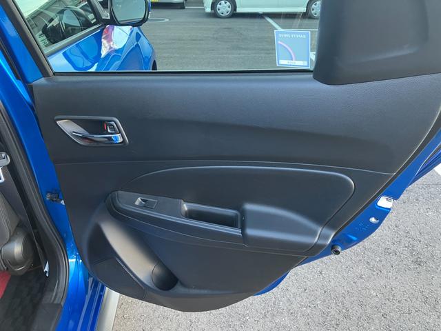 スイフトスポーツ 2型 6MT 全方位モニターナビ ETC ワンオーナー(38枚目)