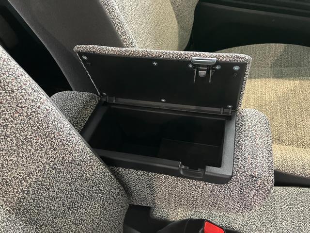 スペーシア ＨＹＢＲＩＤ　Ｘ　４ＷＤ　全方位モニターナビ装着車（7枚目）