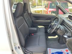 運転席側からの室内 6