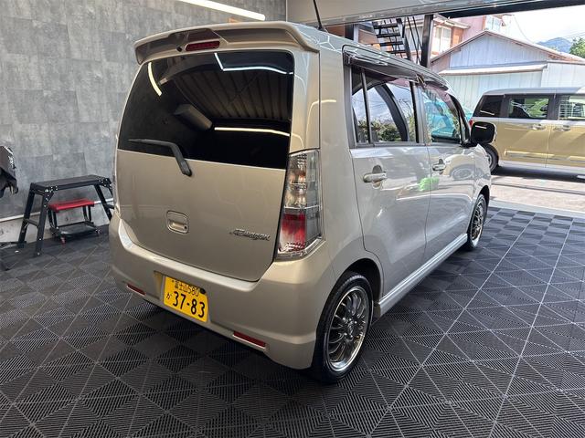ＡＺワゴン 　４ＷＤ　ターボ　パドルシフト　ＥＴＣ　ナビ　運転席シートヒーター（8枚目）