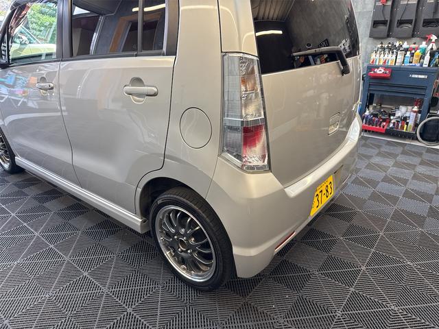 ＡＺワゴン 　４ＷＤ　ターボ　パドルシフト　ＥＴＣ　ナビ　運転席シートヒーター（9枚目）
