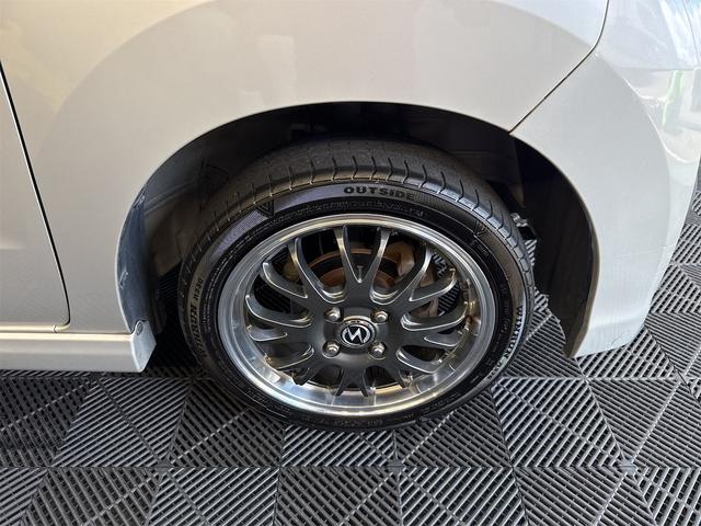 ＡＺワゴン 　４ＷＤ　ターボ　パドルシフト　ＥＴＣ　ナビ　運転席シートヒーター（19枚目）