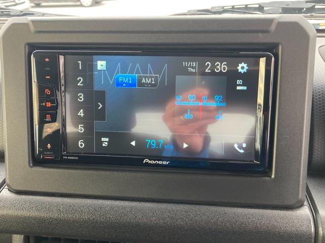 ジムニー XC 5MT ディスプレイオーディオ ETC パートタイム4WD 5MT ターボ ETC ディスプレイオーディオ Bluetooth カープレイ対応 ディスチャージヘッドライト キーレスプッシュスタートシステム(4枚目)