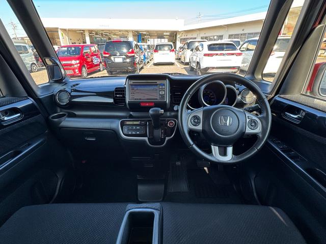 Ｎ－ＢＯＸカスタム Ｇ・ターボパッケージ　カスタム４ＷＤターボボディ研磨、ヘッドライトコート、エバポクリーナー、光触媒、内外装清掃実施済（13枚目）