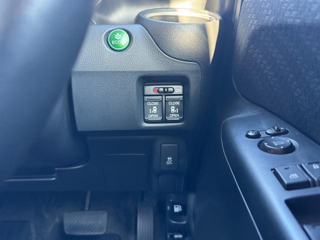 Ｎ－ＢＯＸカスタム Ｇ・ターボパッケージ　カスタム４ＷＤターボボディ研磨、ヘッドライトコート、エバポクリーナー、光触媒、内外装清掃実施済（17枚目）