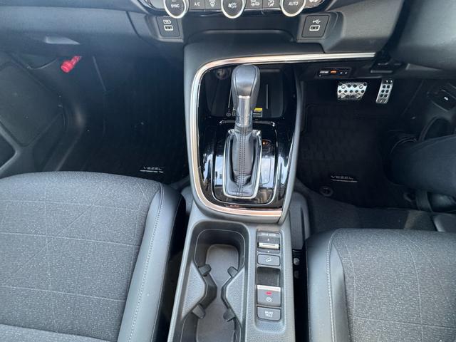ヴェゼル ｅ：ＨＥＶ　Ｚ　ナビ、ＥＴＣ、ドラレコ前後（16枚目）