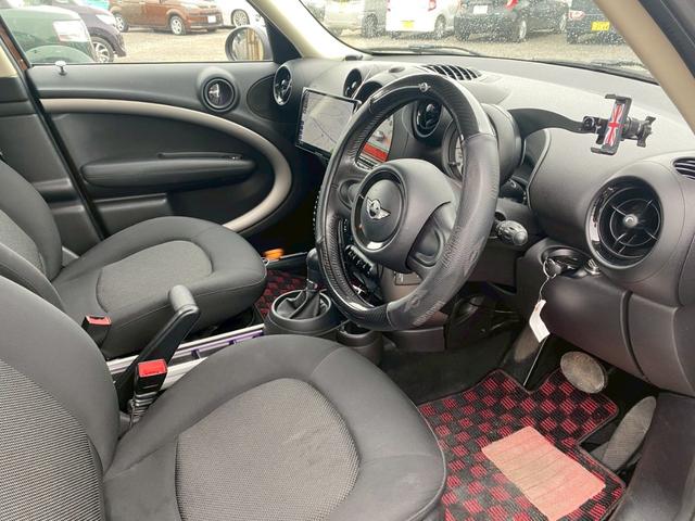 ＭＩＮＩ クーパー　クロスオーバー　ポータブルナビ　プッシュスタート　ＥＴＣ　純正アルミホイール　ＨＩＤ　オートエアコン（7枚目）
