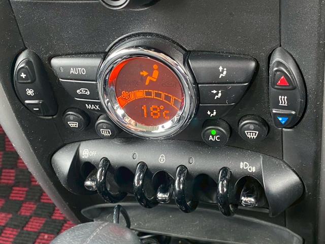ＭＩＮＩ クーパー　クロスオーバー　ポータブルナビ　プッシュスタート　ＥＴＣ　純正アルミホイール　ＨＩＤ　オートエアコン（18枚目）