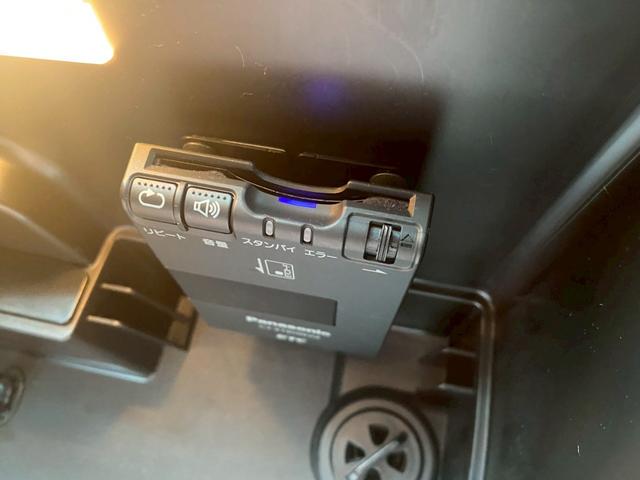 ＭＩＮＩ クーパー　クロスオーバー　ポータブルナビ　プッシュスタート　ＥＴＣ　純正アルミホイール　ＨＩＤ　オートエアコン（21枚目）