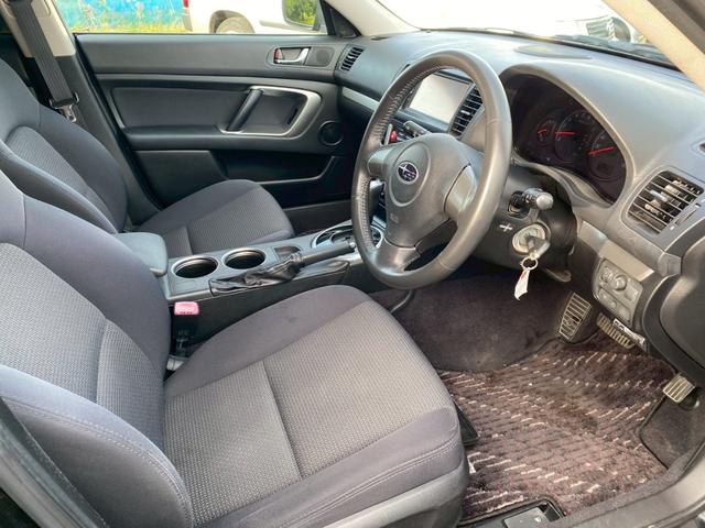 レガシィツーリングワゴン ２．０Ｒ　Ｂスポーツ　４ＷＤ　純正ナビ　ワンセグ　バックカメラ　リップ　ドライブレコーダ　ＥＴＣ　オートエアコン　パワーウィンドウ　パワーステアリング　運転席エアバック　助手席エアバック　電動格納ミラー（6枚目）