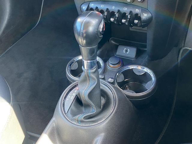 ＭＩＮＩ クーパーＳ　パドルシフト　ＥＴＣ　クルーズコントロール　ＡＢＳ　オ－トエアコン　パワーステアリング　パワーウインドウ　エアバッグ（16枚目）