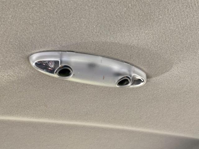 ＭＩＮＩ クーパーＳ　パドルシフト　ＥＴＣ　クルーズコントロール　ＡＢＳ　オ－トエアコン　パワーステアリング　パワーウインドウ　エアバッグ（19枚目）