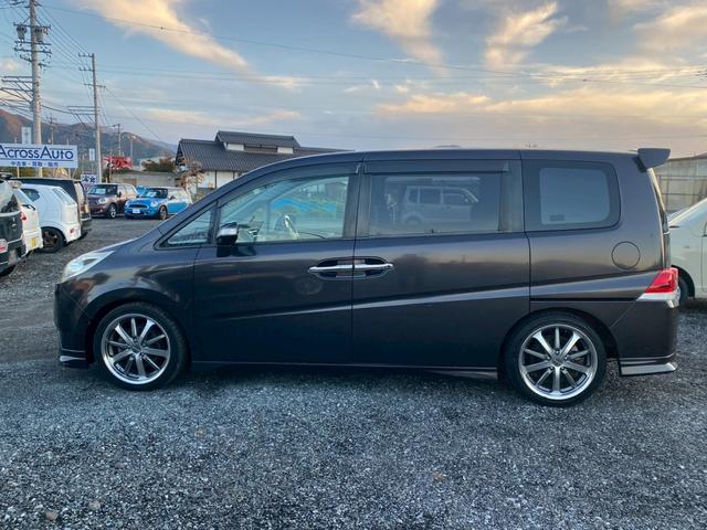 ステップワゴン G LSパッケージ ワンオーナー ETC 無限スポイラー ダウンサスペンション 両側電動スライドドア ダブルエアコン ABS Wエアバック パワステ(3枚目)