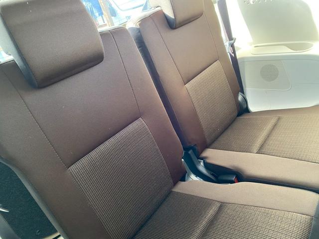 シエンタ Ｇ　８インチナビ　全周囲カメラ　フルセグＴＶ　両側パワースライドドア　スマートキープッシュスタート　フルオートエアコン　オートＬＥＤ　衝突安全ボディ　ヘッドライトＬＥＤ　ＥＴＣ（7枚目）