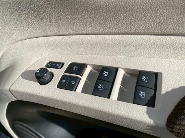 シエンタ Ｇ　８インチナビ　全周囲カメラ　フルセグＴＶ　両側パワースライドドア　スマートキープッシュスタート　フルオートエアコン　オートＬＥＤ　衝突安全ボディ　ヘッドライトＬＥＤ　ＥＴＣ（17枚目）