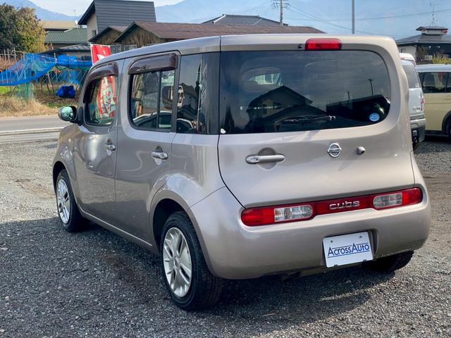 キューブ １５Ｘ　ＦＯＵＲ　４ＷＤ　ナビ　ＴＶ　バックモニター　ＥＴＣ　パワーウィンドウ　パワーステアリング　マニュアルエアコン（2枚目）