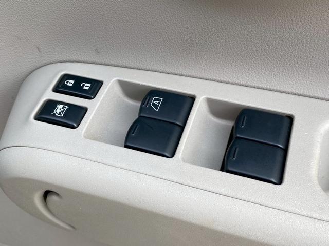 キューブ １５Ｘ　ＦＯＵＲ　４ＷＤ　ナビ　ＴＶ　バックモニター　ＥＴＣ　パワーウィンドウ　パワーステアリング　マニュアルエアコン（20枚目）