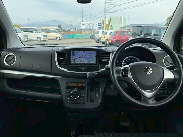 ワゴンＲ ＦＸリミテッド　４ＷＤ　ナビ　バックモニター　ＥＴＣ　フルセグＴＶ　スマートキープッシュスタート　オートエアコン　パワーステアリング　パワーウインドウ　エアバック　ベンチシート　シートヒーター　純正アルミホイール（16枚目）