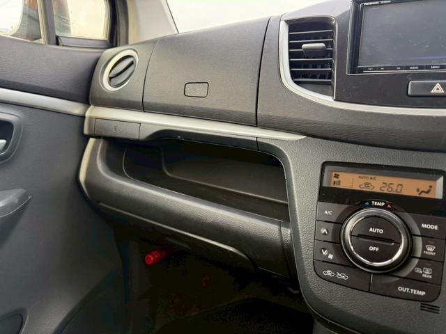 ワゴンＲ ＦＸリミテッド　４ＷＤ　ナビ　バックモニター　ＥＴＣ　フルセグＴＶ　スマートキープッシュスタート　オートエアコン　パワーステアリング　パワーウインドウ　エアバック　ベンチシート　シートヒーター　純正アルミホイール（23枚目）