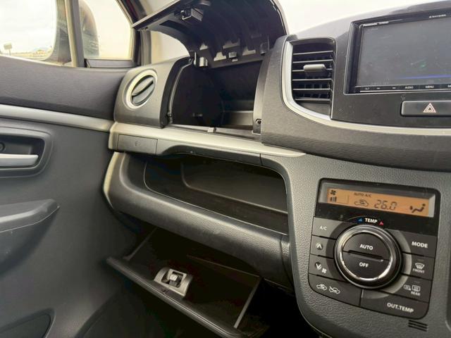 ワゴンＲ ＦＸリミテッド　４ＷＤ　ナビ　バックモニター　ＥＴＣ　フルセグＴＶ　スマートキープッシュスタート　オートエアコン　パワーステアリング　パワーウインドウ　エアバック　ベンチシート　シートヒーター　純正アルミホイール（24枚目）