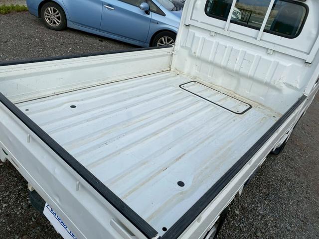 ＮＴ１００クリッパートラック ＤＸ農繁仕様　パワーステアリング　Ａ／Ｃ　ラジオオーディオ　ヘッドライトレベライザー（5枚目）