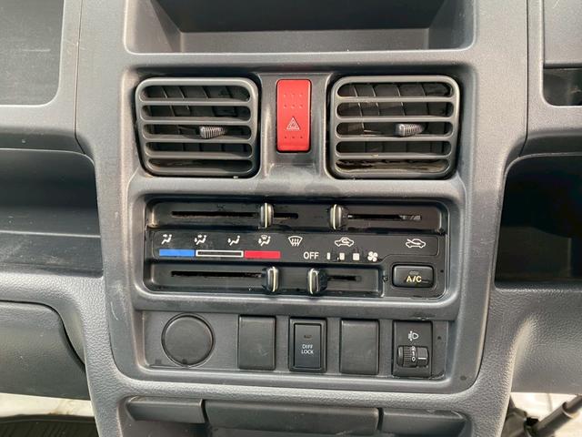 ＮＴ１００クリッパートラック ＤＸ農繁仕様　パワーステアリング　Ａ／Ｃ　ラジオオーディオ　ヘッドライトレベライザー（12枚目）