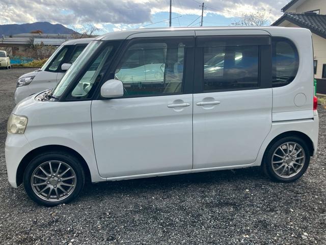 タント Ｌ　４ＷＤ　ＣＤラジオオーディオ　エアコンパワステ　運転席助手席エアバック　ＳＲＳ（3枚目）