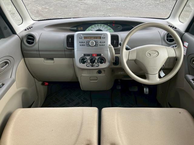 タント Ｌ　４ＷＤ　ＣＤラジオオーディオ　エアコンパワステ　運転席助手席エアバック　ＳＲＳ（5枚目）