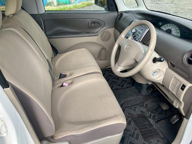 タント Ｌ　４ＷＤ　ＣＤラジオオーディオ　エアコンパワステ　運転席助手席エアバック　ＳＲＳ（6枚目）