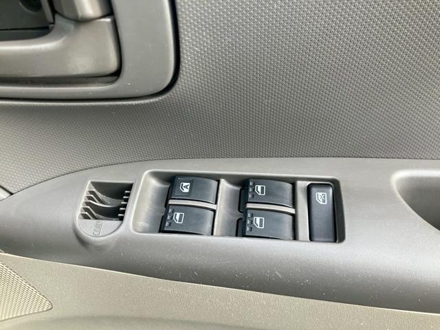 タント Ｌ　４ＷＤ　ＣＤラジオオーディオ　エアコンパワステ　運転席助手席エアバック　ＳＲＳ（19枚目）