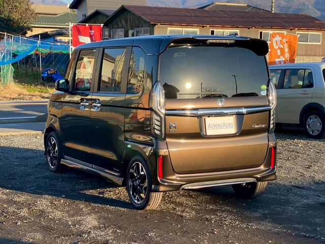 Ｎ－ＢＯＸカスタム Ｇ・Ｌターボホンダセンシング　冬タイヤ付き　エンジンスターター　クルーズコントロール　車線逸脱　ＥＴＣ　ＡＢＳ　純正ナビ　バックモニター　両側スライド（2枚目）