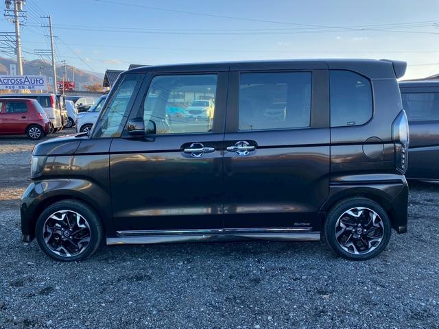 Ｎ－ＢＯＸカスタム Ｇ・Ｌターボホンダセンシング　冬タイヤ付き　エンジンスターター　クルーズコントロール　車線逸脱　ＥＴＣ　ＡＢＳ　純正ナビ　バックモニター　両側スライド（3枚目）