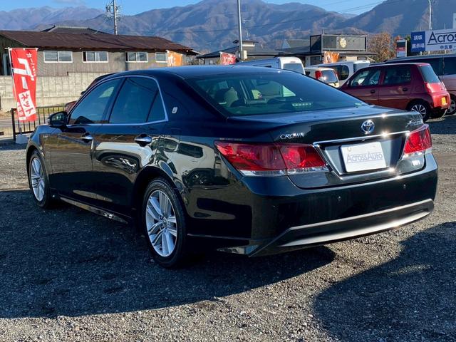 クラウンハイブリッド アスリートＳ　アドバンストパッケージ　純正ナビ　バックカメラ　フルセグＴＶ　プリクラッシュセーフティ　レーダークルーズコントロール　シ－トヒ－タ－　パワーシート　スマートキー　ＥＴＣ（2枚目）