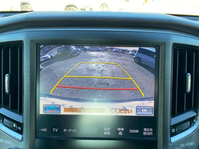 クラウンハイブリッド アスリートＳ　アドバンストパッケージ　純正ナビ　バックカメラ　フルセグＴＶ　プリクラッシュセーフティ　レーダークルーズコントロール　シ－トヒ－タ－　パワーシート　スマートキー　ＥＴＣ（13枚目）