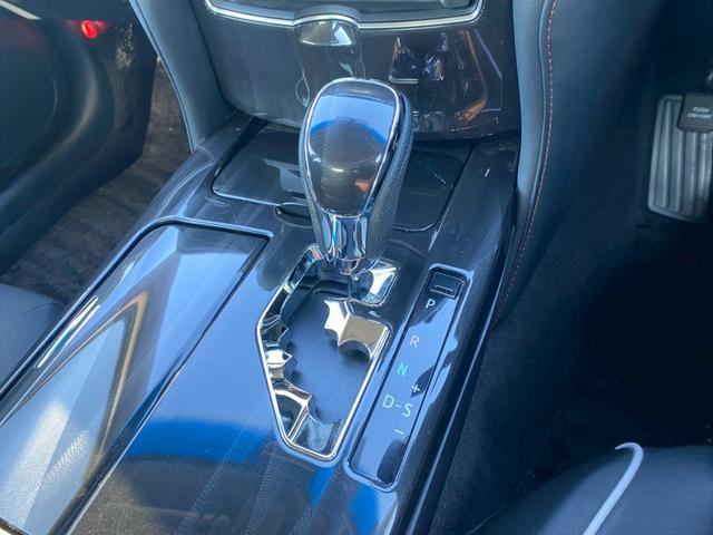 クラウンハイブリッド アスリートＳ　アドバンストパッケージ　純正ナビ　バックカメラ　フルセグＴＶ　プリクラッシュセーフティ　レーダークルーズコントロール　シ－トヒ－タ－　パワーシート　スマートキー　ＥＴＣ（21枚目）