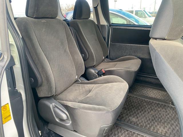 ヴォクシー X Lエディション フルタイム4WD ナビ バックカメラ TV 両側パワースライドドア 三列シート 衝突安全ボディ エアバック パワステ パワーウィンドウ ABS キーレス付き ETC(10枚目)