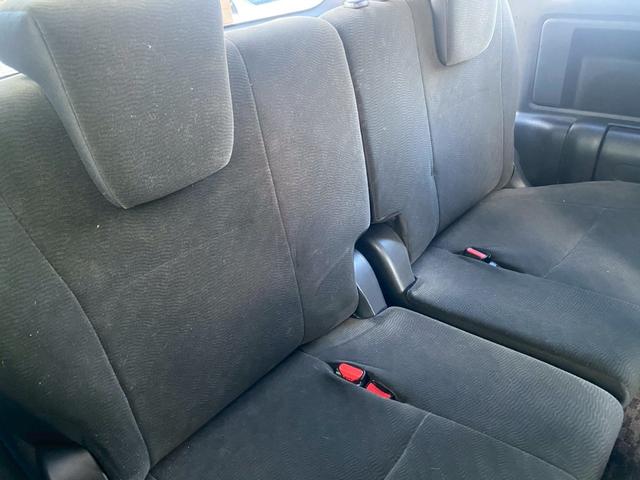 ヴォクシー X Lエディション フルタイム4WD ナビ バックカメラ TV 両側パワースライドドア 三列シート 衝突安全ボディ エアバック パワステ パワーウィンドウ ABS キーレス付き ETC(11枚目)