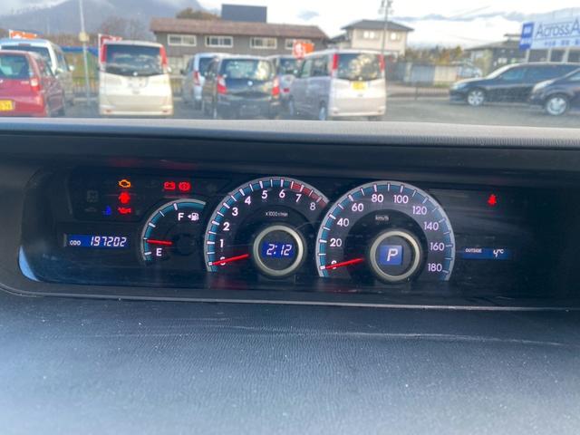 ヴォクシー X Lエディション フルタイム4WD ナビ バックカメラ TV 両側パワースライドドア 三列シート 衝突安全ボディ エアバック パワステ パワーウィンドウ ABS キーレス付き ETC(15枚目)